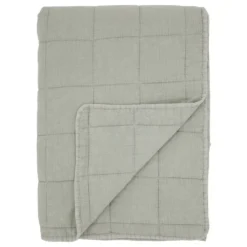 Chic Antique Aix Vintage Quilt