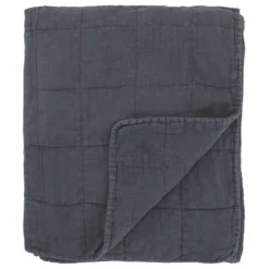 Chic Antique Aix Vintage Quilt