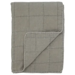 Chic Antique Aix Vintage Quilt