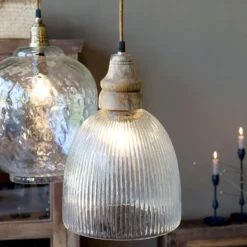 Chic Antique Hängelampe mit Holzzierhülse