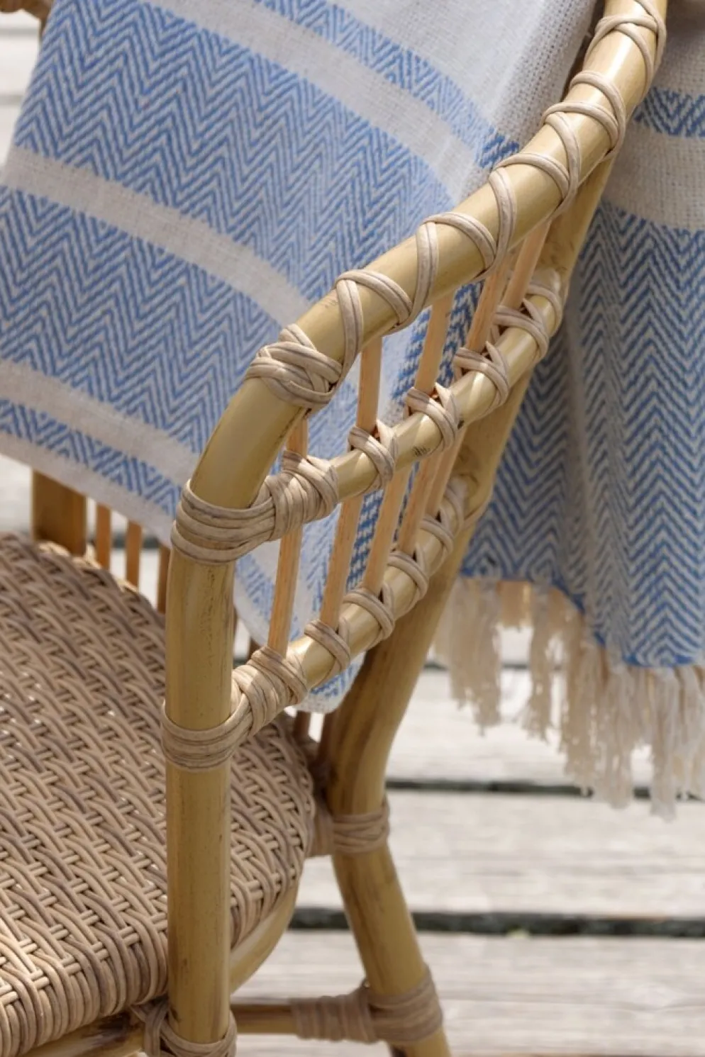 Chic Antique La Rochelle Bistrostuhl aus Rattan