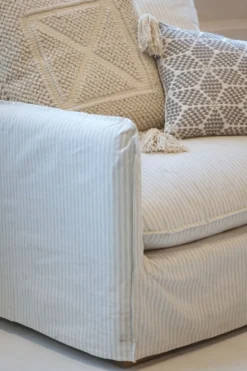Chic Antique Malo Sessel – Französischer Landhausstil mit 3 Kissen