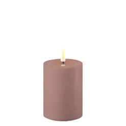 Deluxe Homeart LED Real Flame Outdoor Stumpenkerze staubig rot