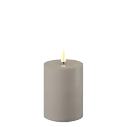 Deluxe Homeart LED Real Flame Outdoor Stumpenkerze grau