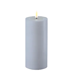 Deluxe Homeart LED Real Flame Outdoor Stumpenkerze staubig blau