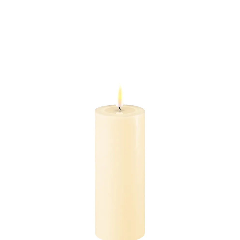 Deluxe Homeart LED Stumpenkerze Real Flame creme