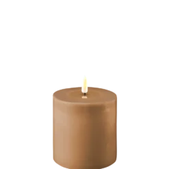 Deluxe Homeart LED Stumpenkerze Real Flame karamell