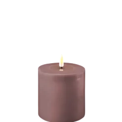 Deluxe Homeart LED Stumpenkerze Real Flame lila
