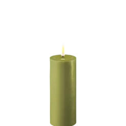 Deluxe Homeart LED Stumpenkerze Real Flame olive