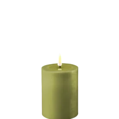 Deluxe Homeart LED Stumpenkerze Real Flame olive