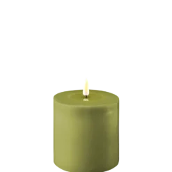 Deluxe Homeart LED Stumpenkerze Real Flame olive