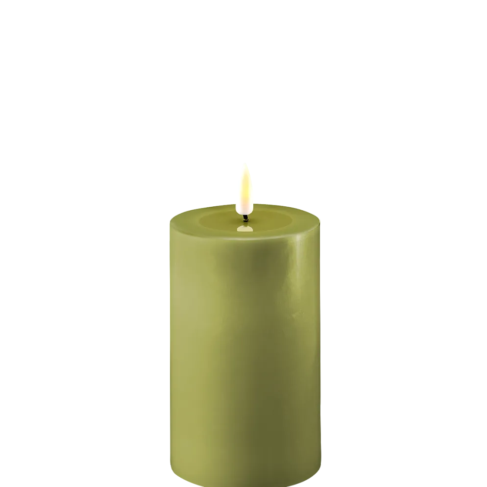 Deluxe Homeart LED Stumpenkerze Real Flame olive