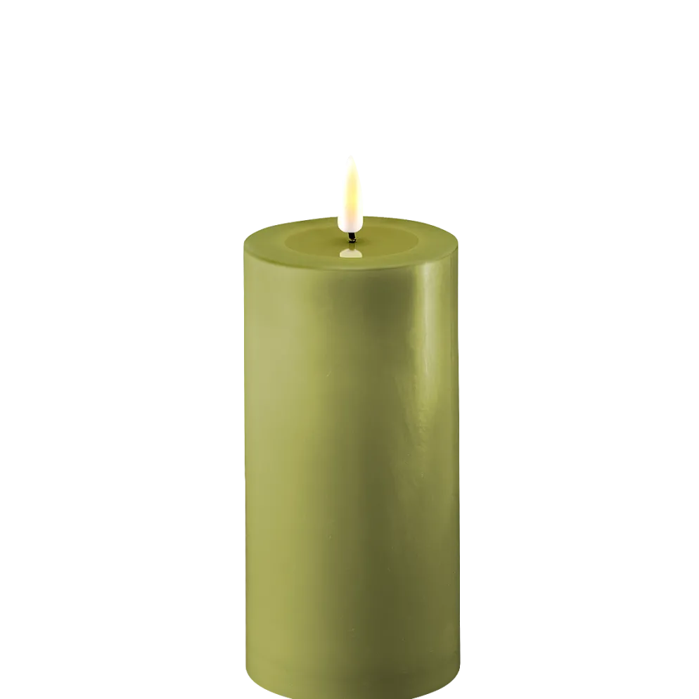 Deluxe Homeart LED Stumpenkerze Real Flame olive