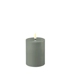 Deluxe Homeart LED Stumpenkerze Real Flame salbei green