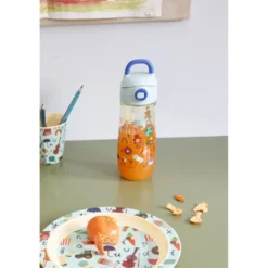 RICE Kinder Trinkflasche ABC-Print – Bunt, Robust & Skandinavisch für unterwegs